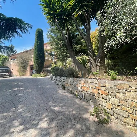 فندق مبيت وإفطار Carolienne